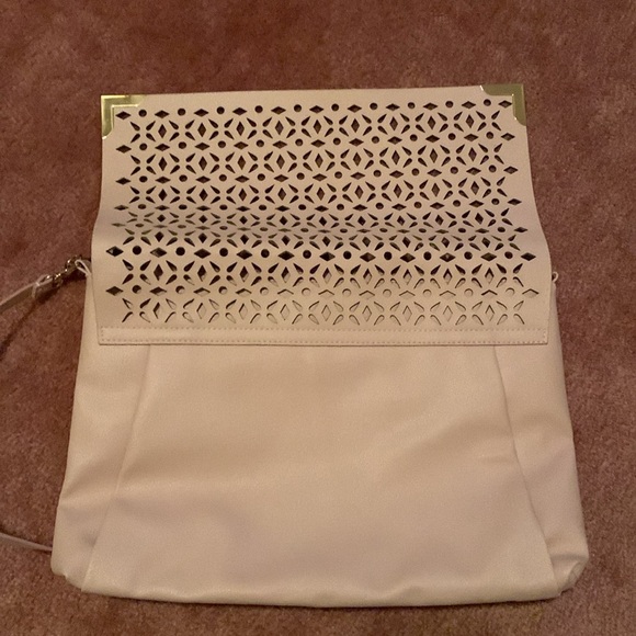 Beauty Boutique Laser Cut Flap Crossbody Bag with Shoulder Strap in pink NWOT - Picture 8 of 17